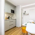 Lotus Apartment *