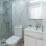 Lotus Apartment *